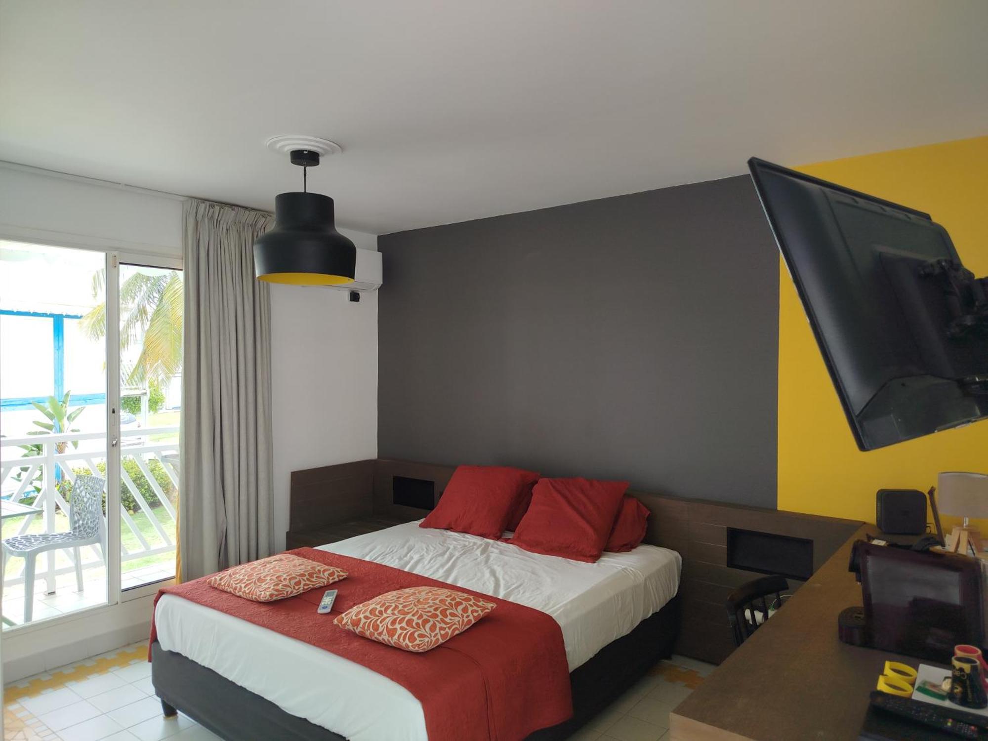 Studio Avec Grande Piscine, Plage Cannelle Caraibes サン・フランソワ エクステリア 写真